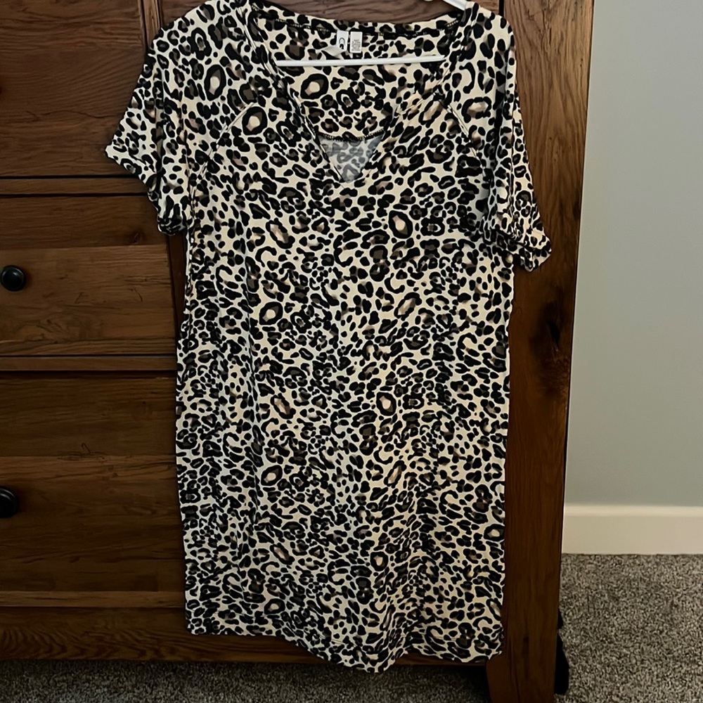 Leopard print casual dress